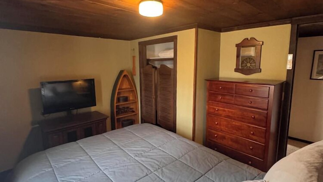 Photo of Bedroom in Bolton Landing