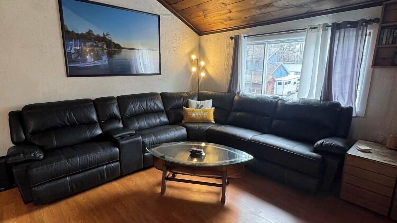 Photo of Livingroom in Bolton Landing
