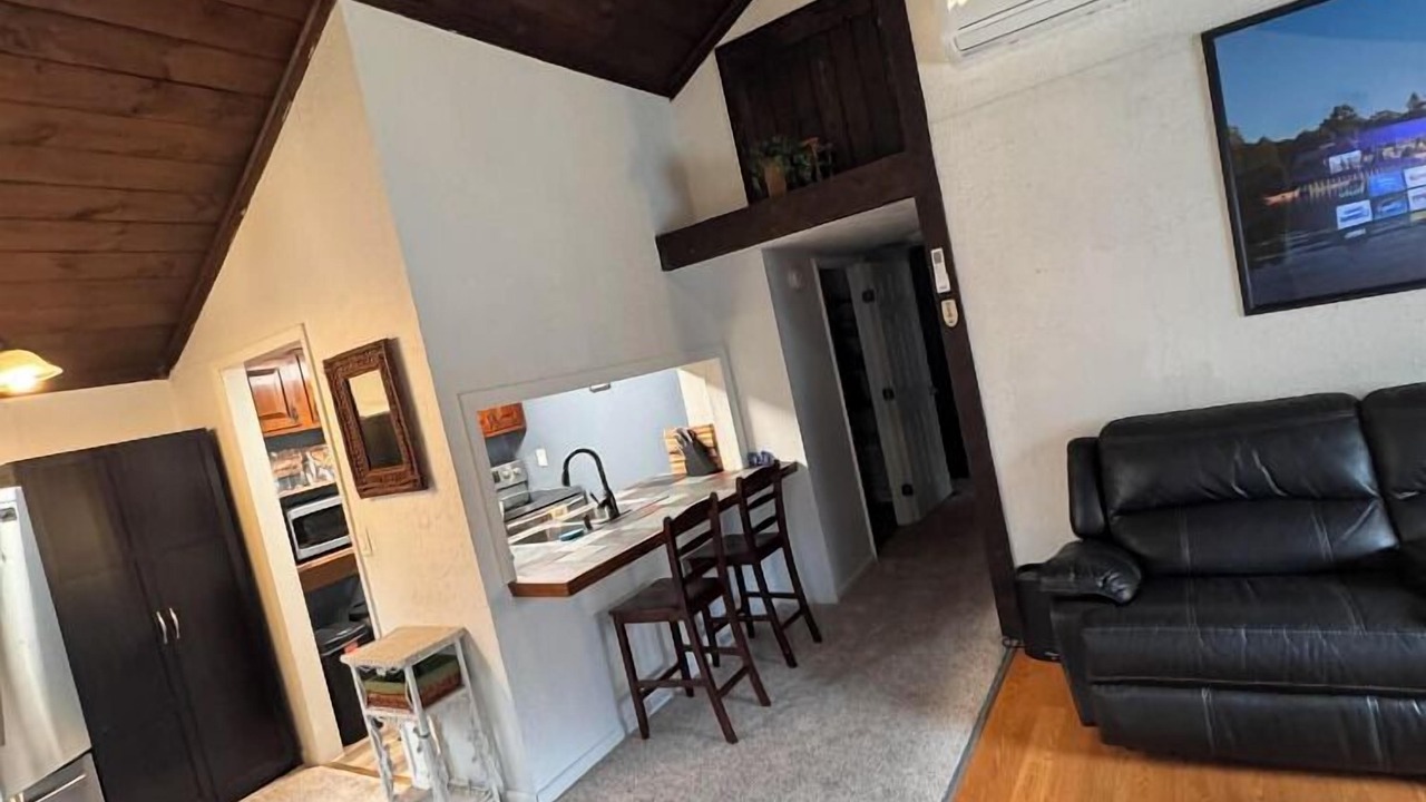 Photo of Livingroom in Bolton Landing