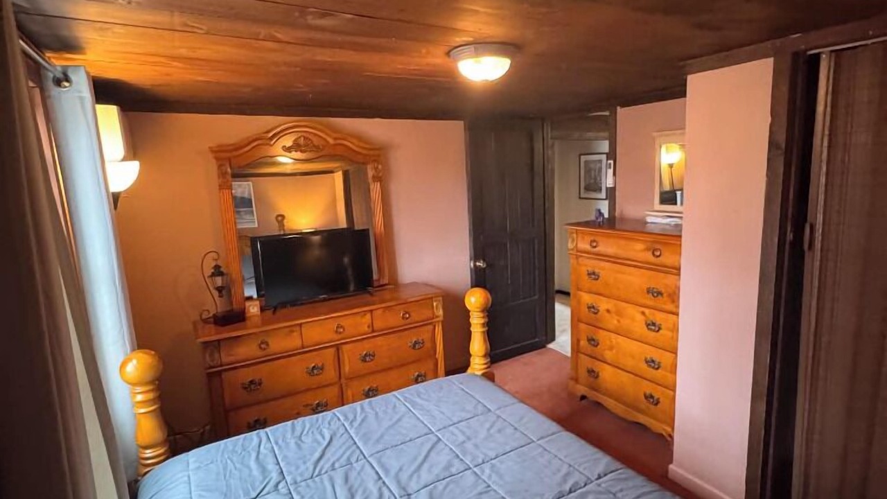 Photo of Bedroom in Bolton Landing