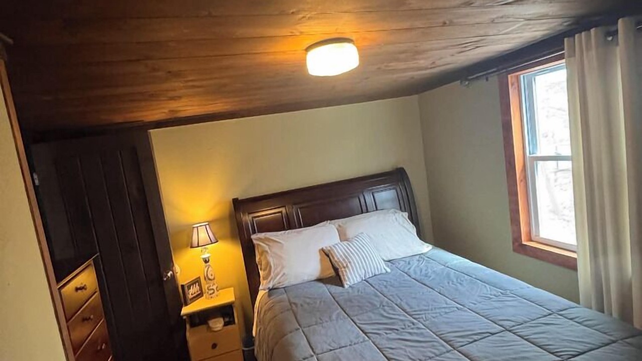 Photo of Bedroom in Bolton Landing