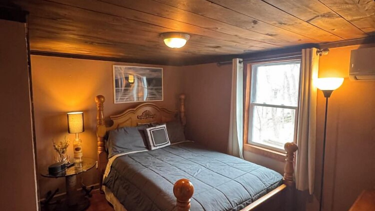 Photo of Bedroom in Bolton Landing