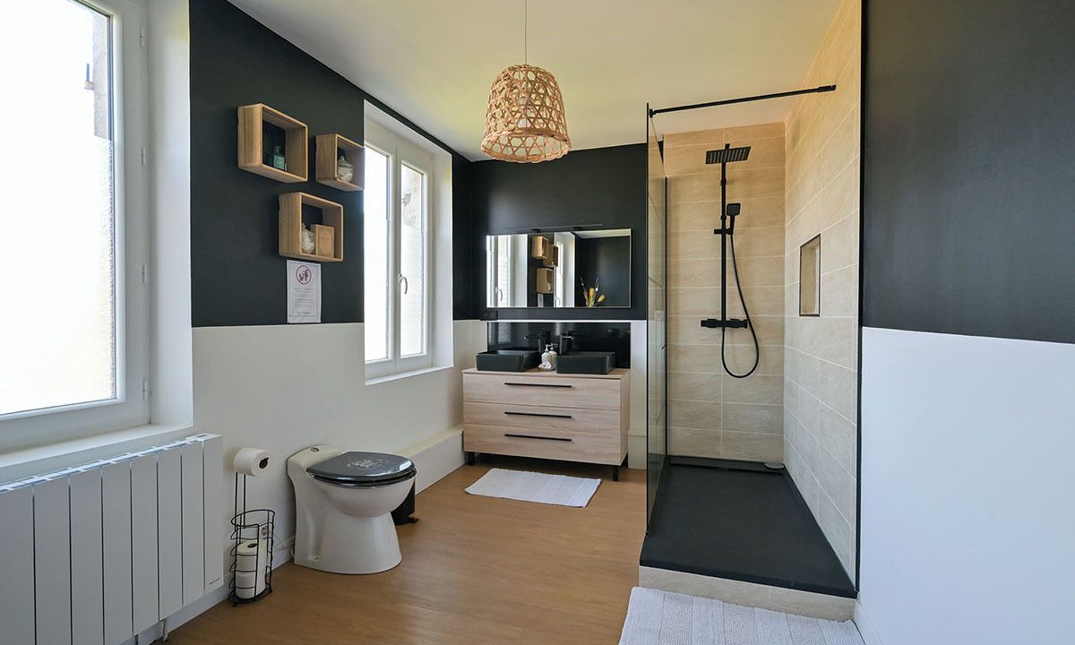 Photo of Bathroom in La Poterie-Cap-d'Antifer