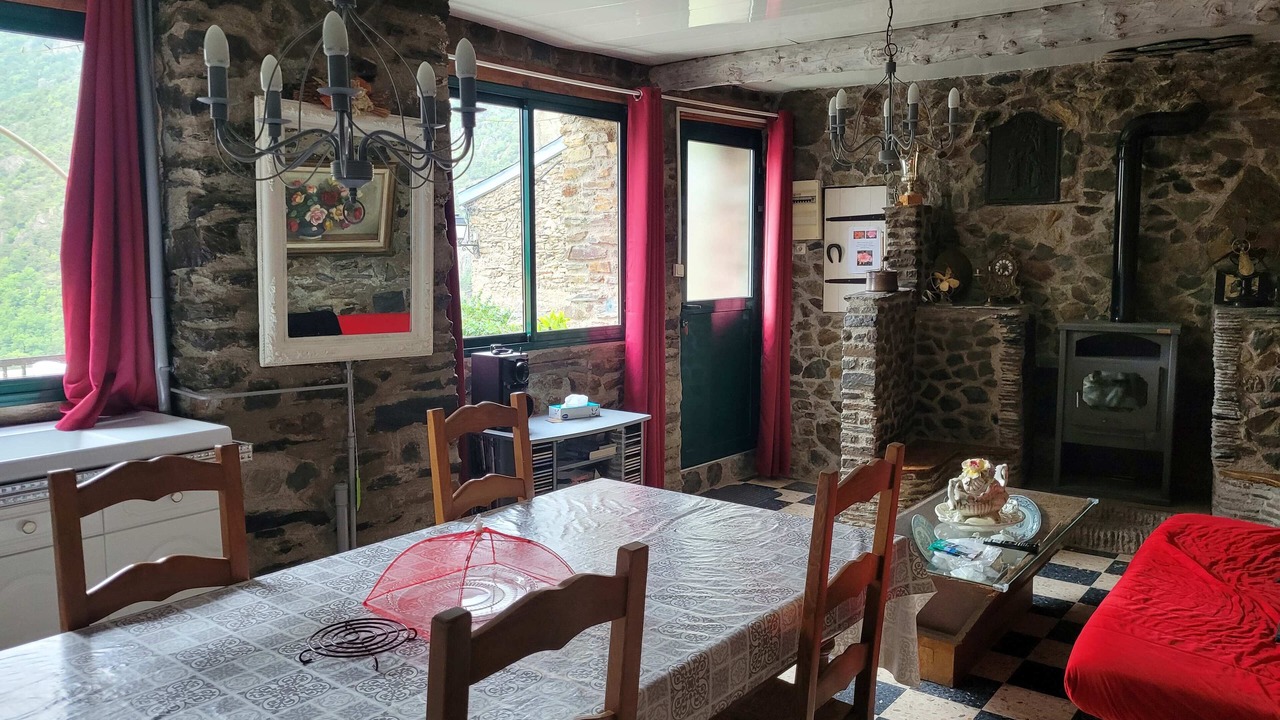 Photo of Others in Nohedes