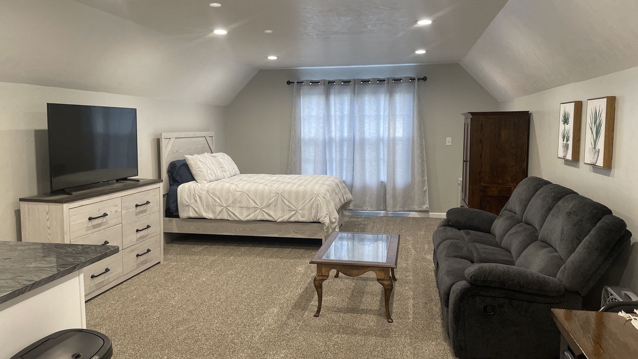 Photo of Bedroom in Clinton