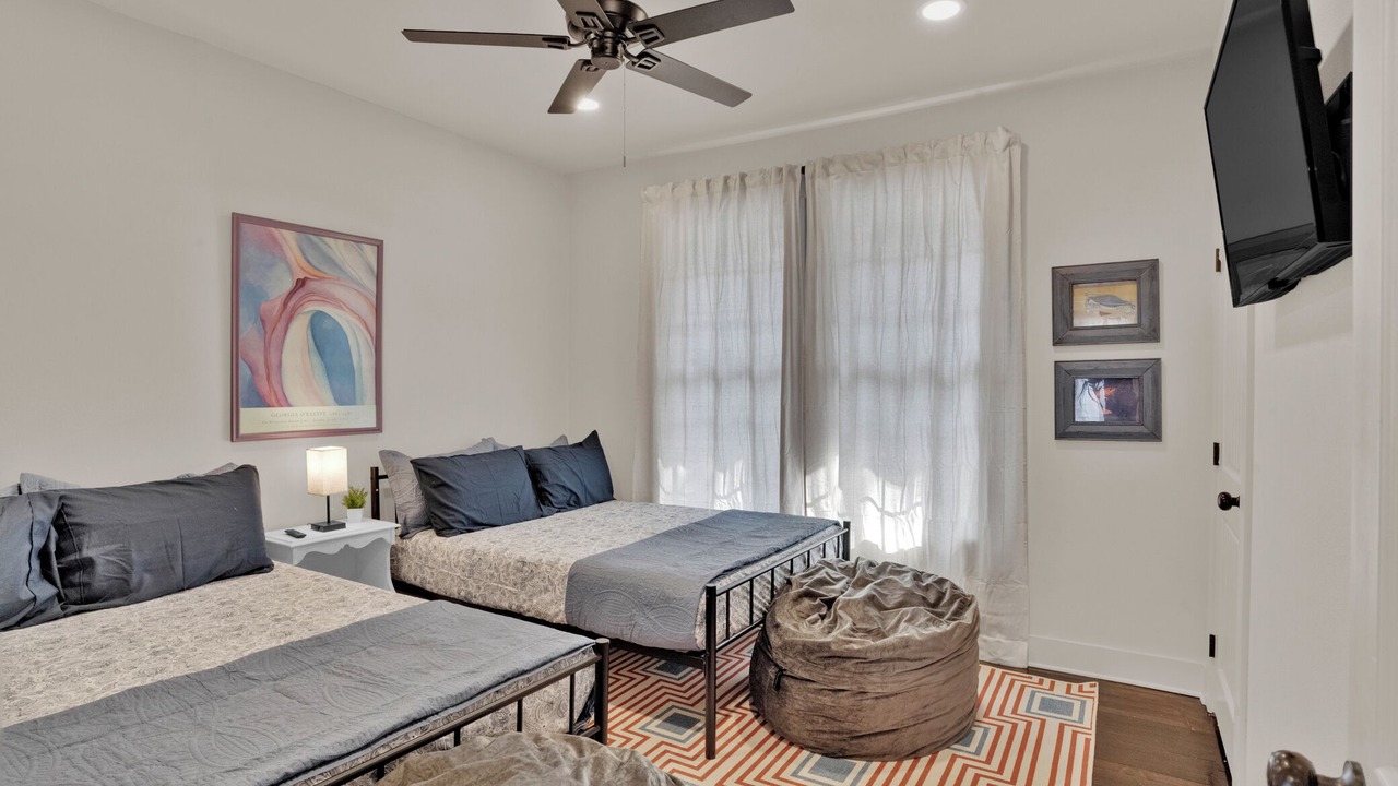 Photo of Bedroom in Highland Historic District