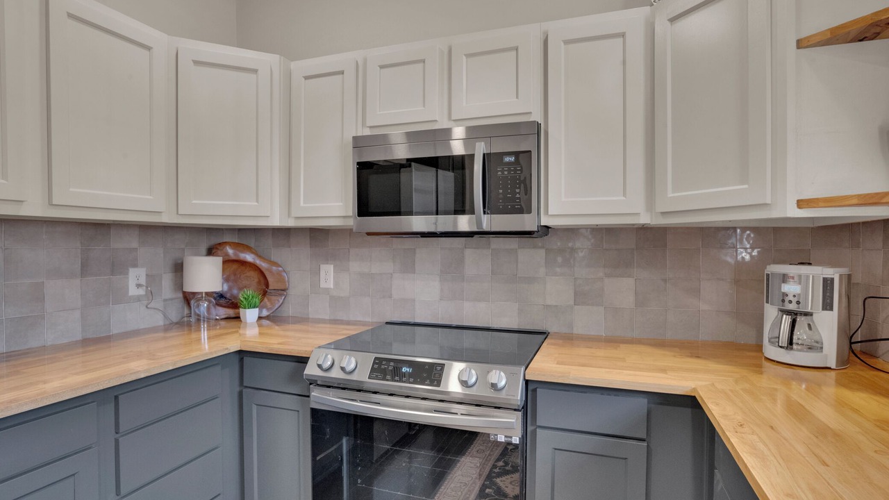 Photo of Kitchen in Highland Historic District