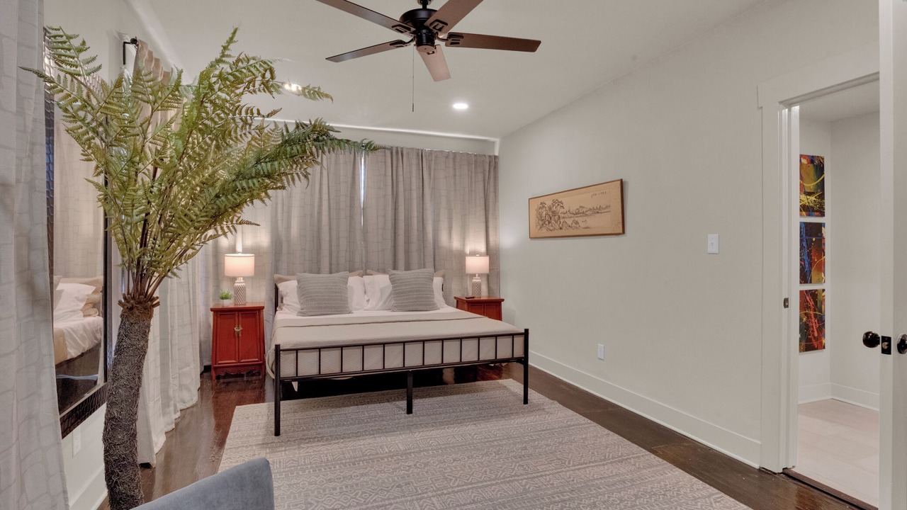 Photo of Bedroom in Highland Historic District