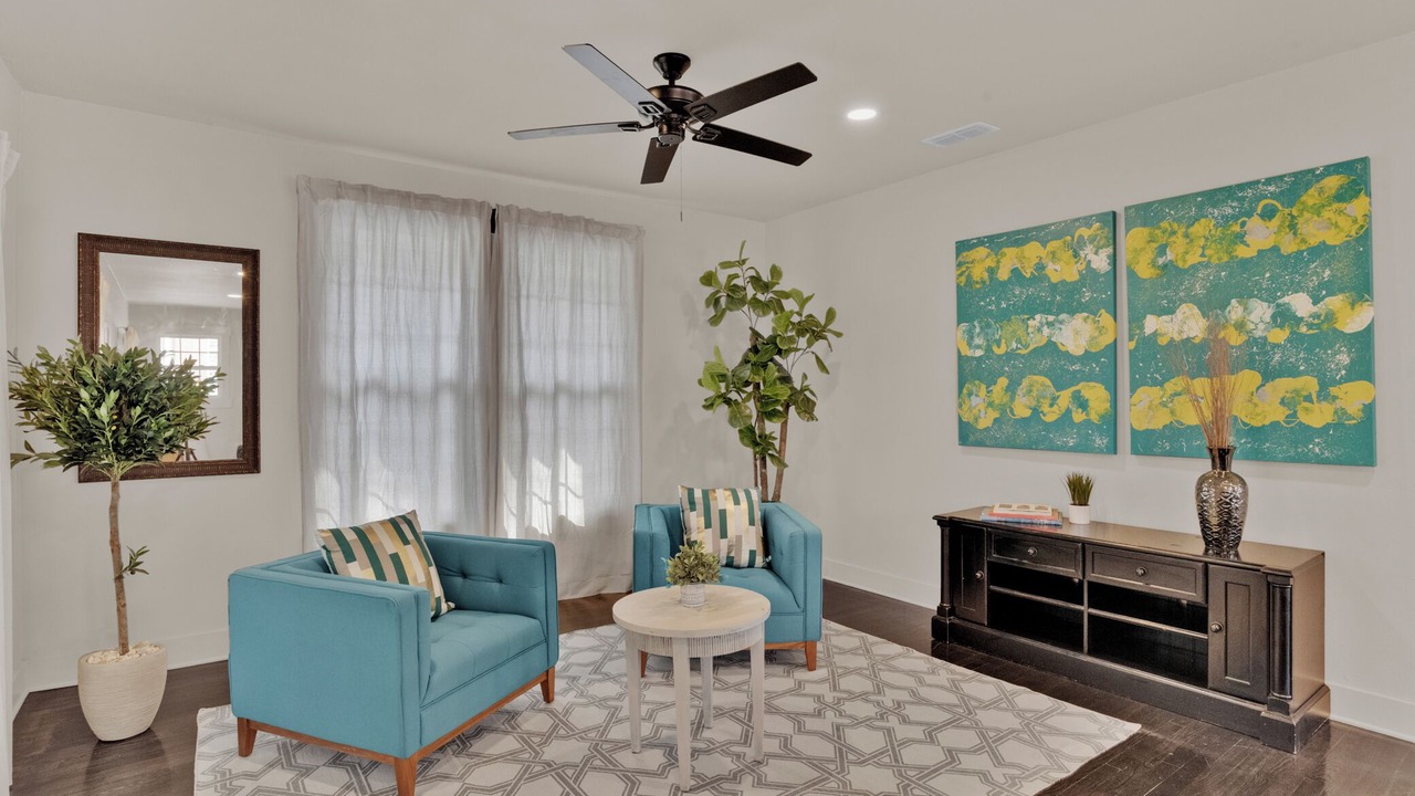 Photo of Livingroom in Highland Historic District