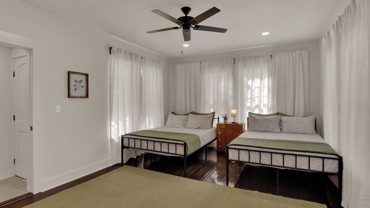 Photo of Bedroom in Highland Historic District