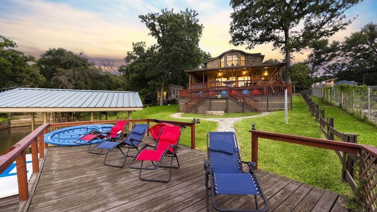 Photo of Patio Balcony in Enchanted Oaks