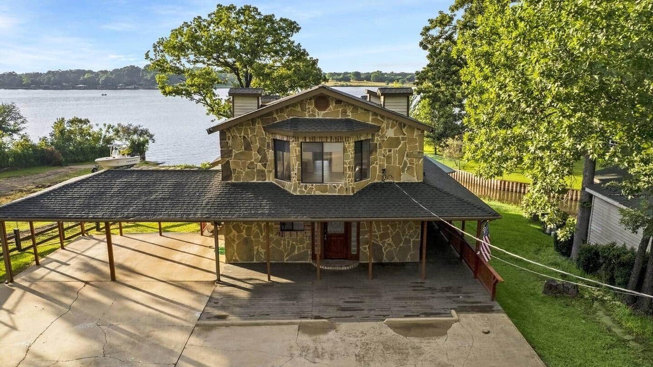 Photo of Outdoor in Enchanted Oaks