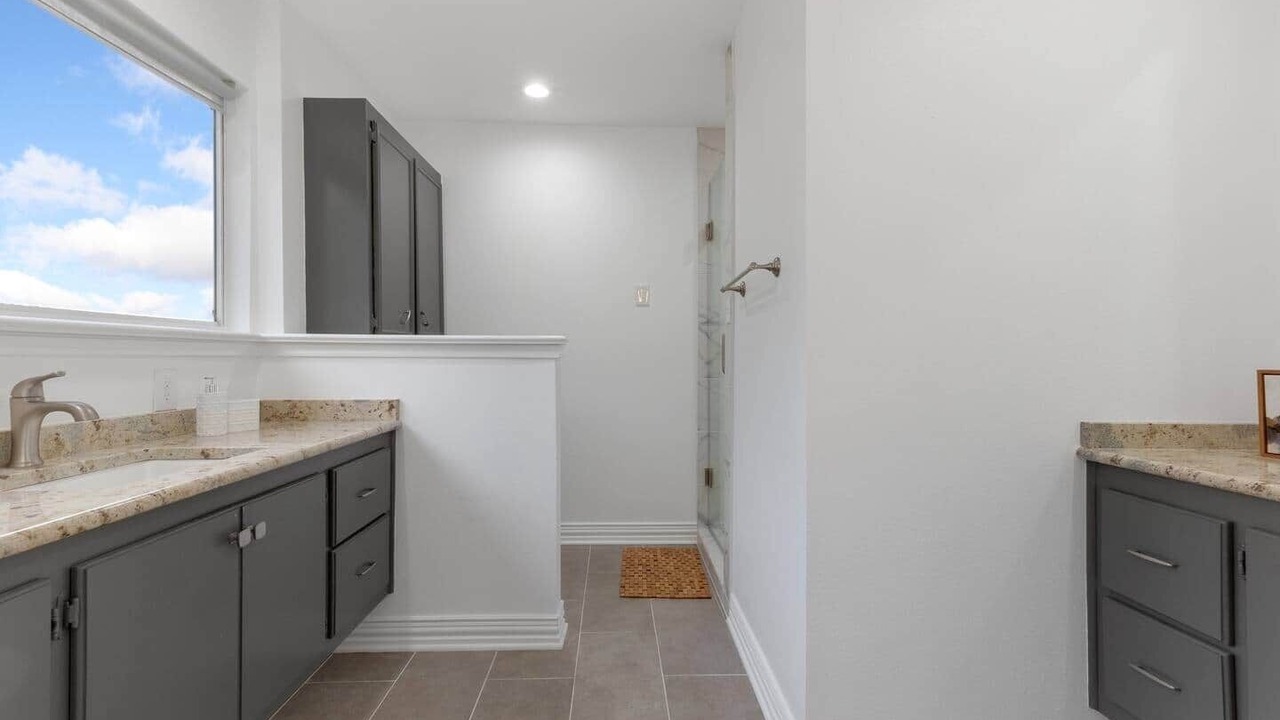 Photo of Bathroom in Enchanted Oaks