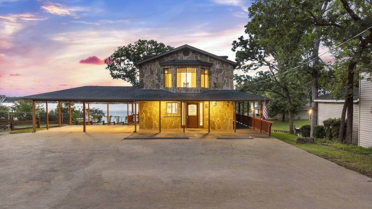 Photo of Outdoor in Enchanted Oaks