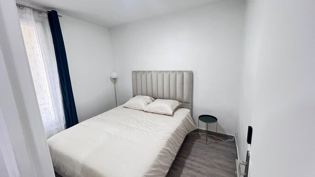 Photo of Bedroom in Bondy