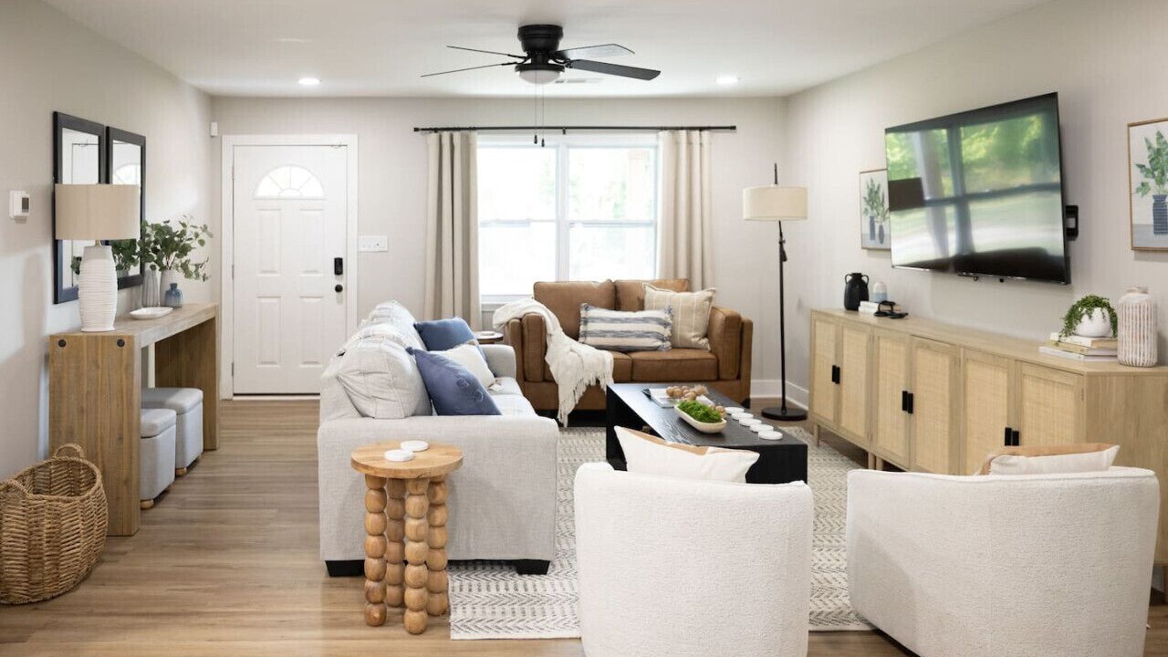 Photo of Livingroom in McDonough