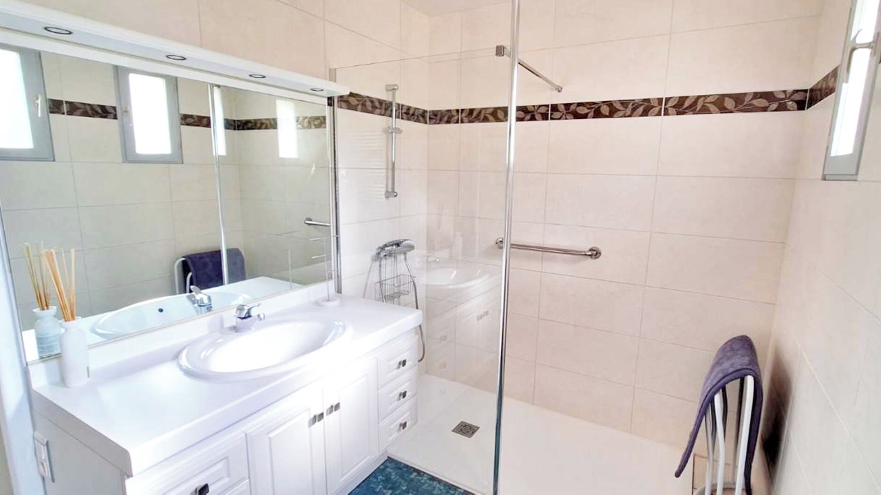 Photo of Bathroom in Bonneil