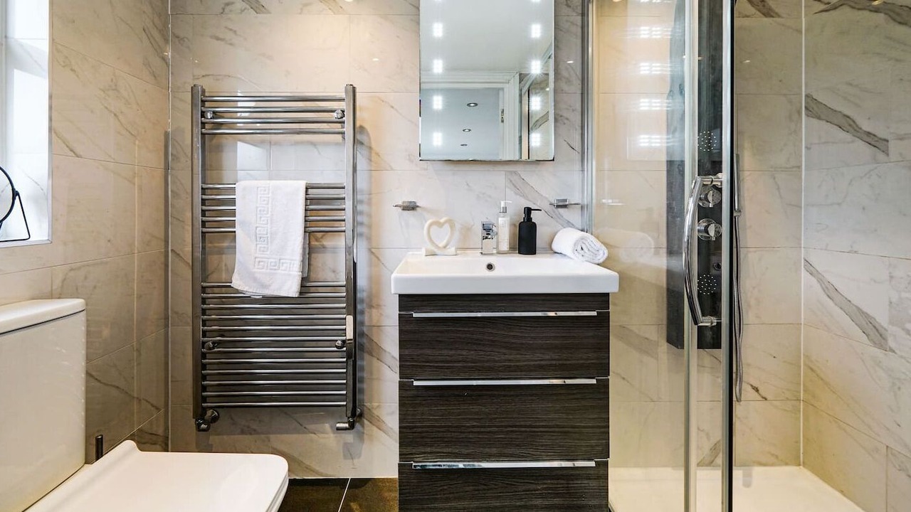 Photo of Bedroom in Elstree