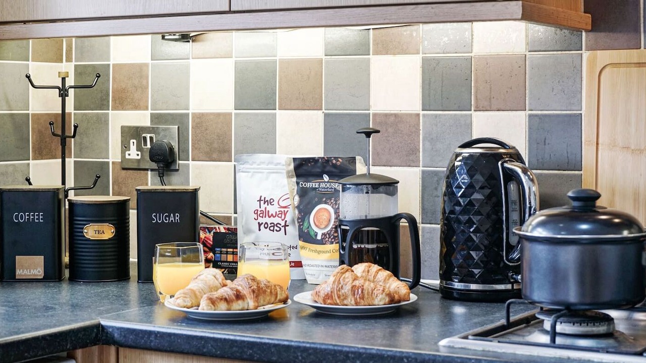 Photo of Others in Elstree