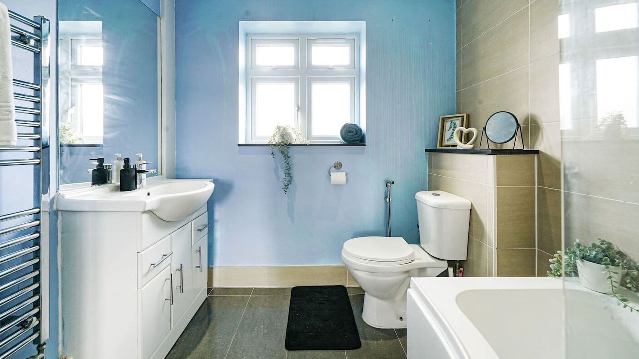 Photo of Bathroom in Elstree