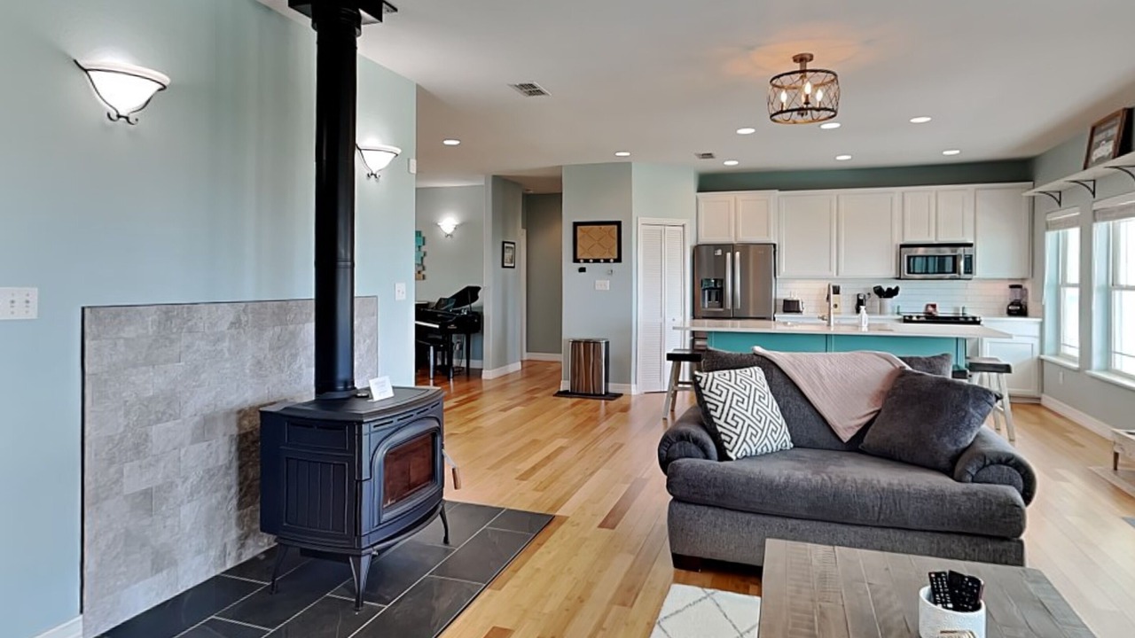 Photo of Livingroom in Bayside