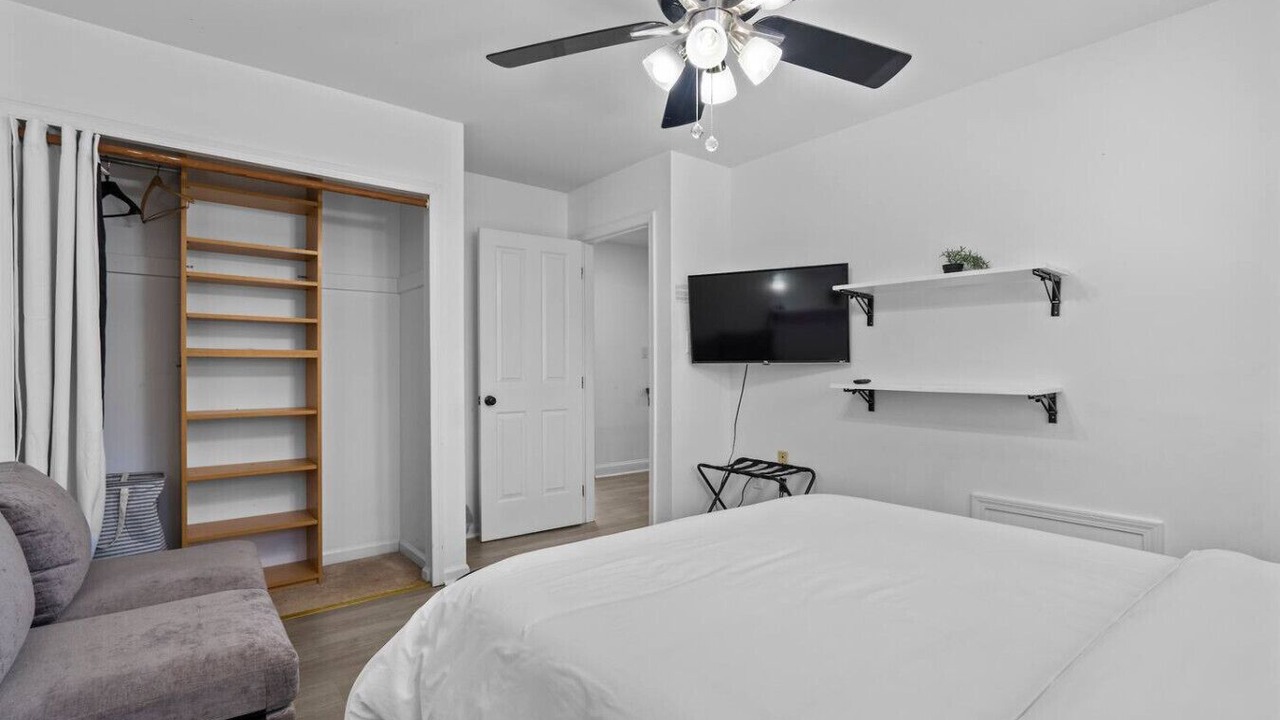 Photo of Bedroom in North Laurel