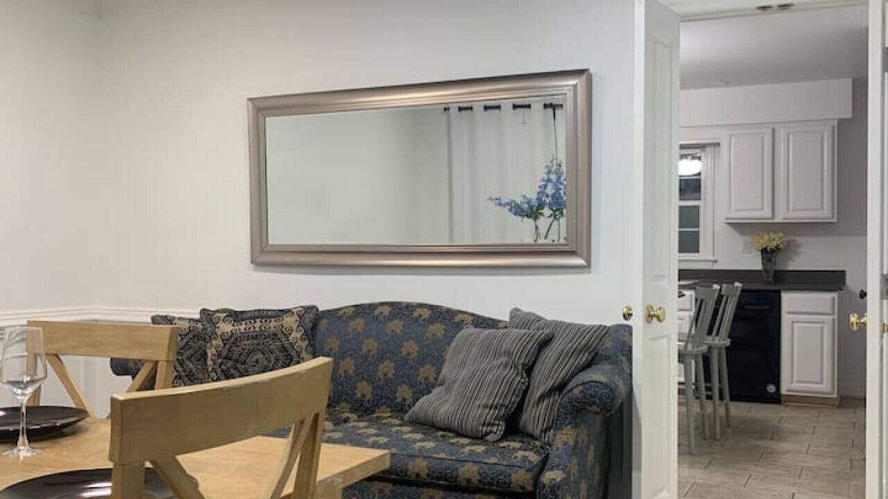 Photo of Livingroom in North Laurel