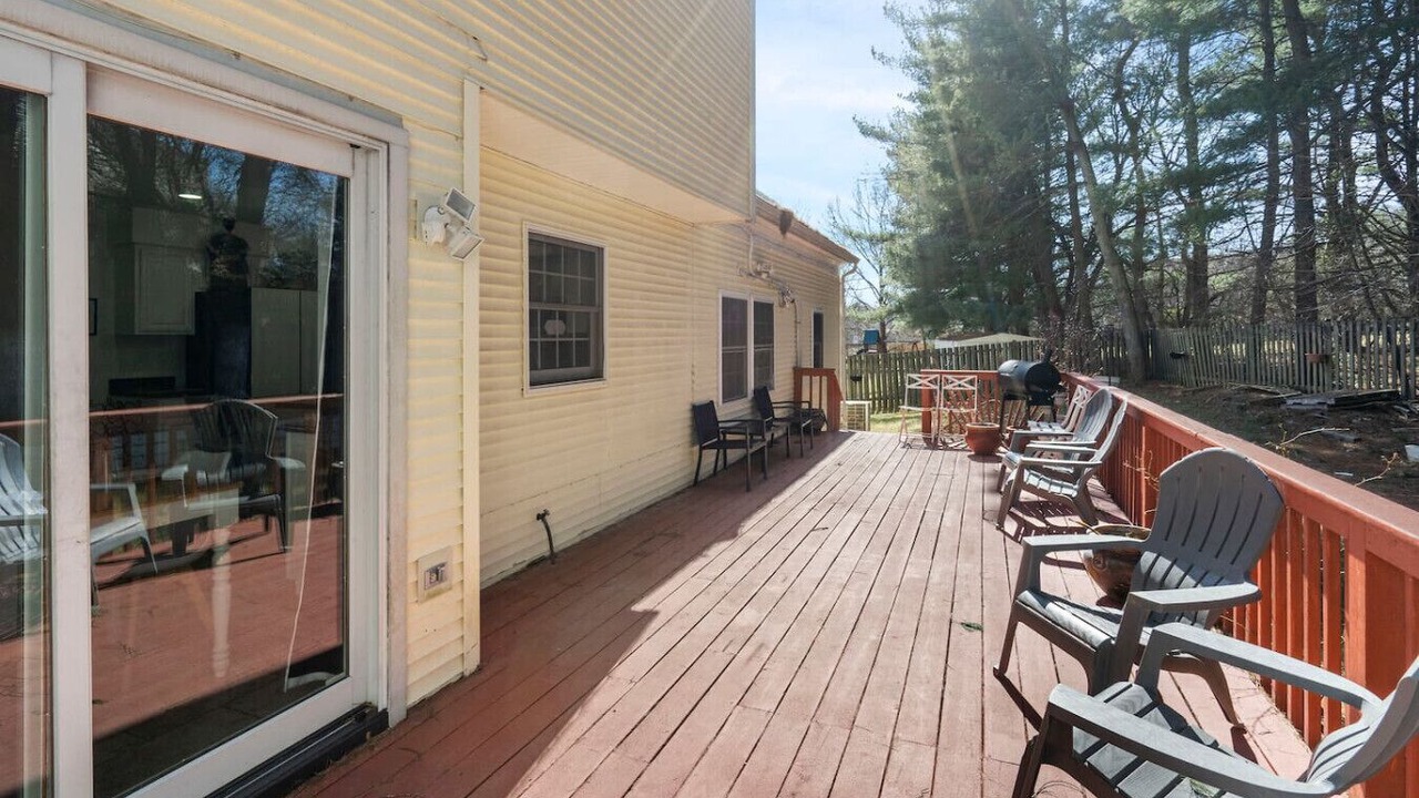 Photo of Patio Balcony in North Laurel