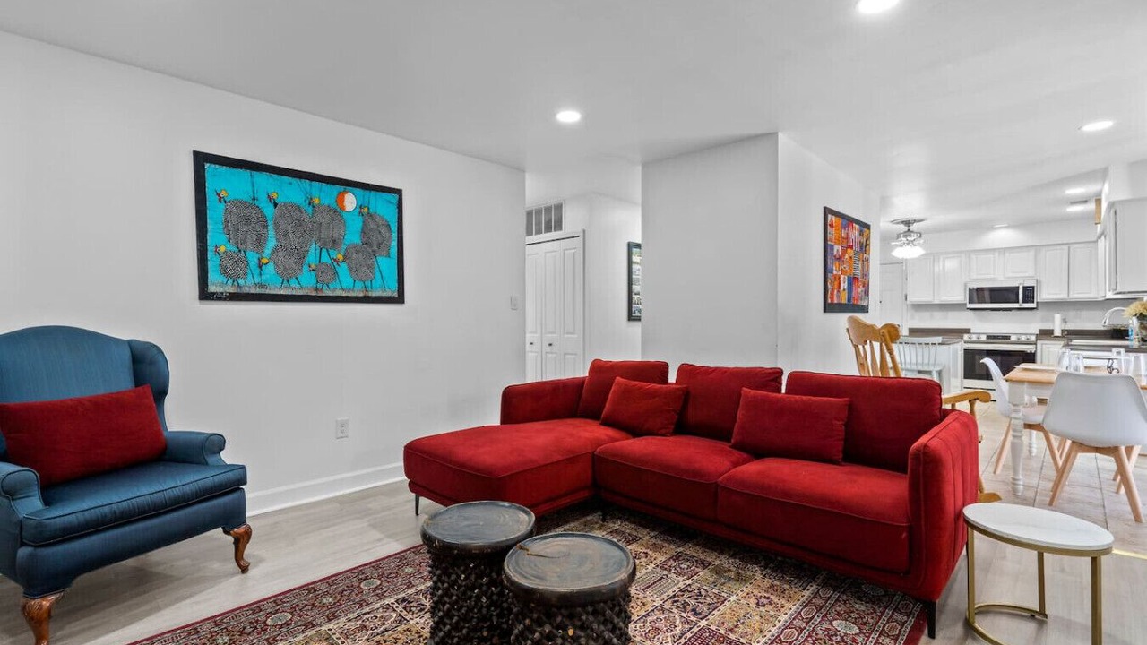 Photo of Livingroom in North Laurel