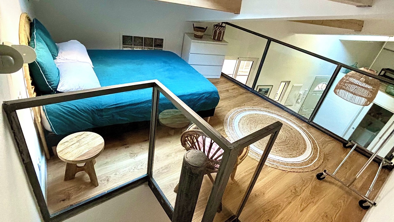 Photo of Others in Quartier du Port