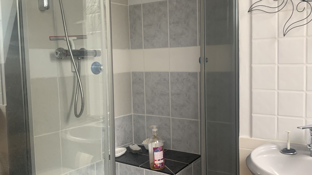 Photo of Bathroom in Janville