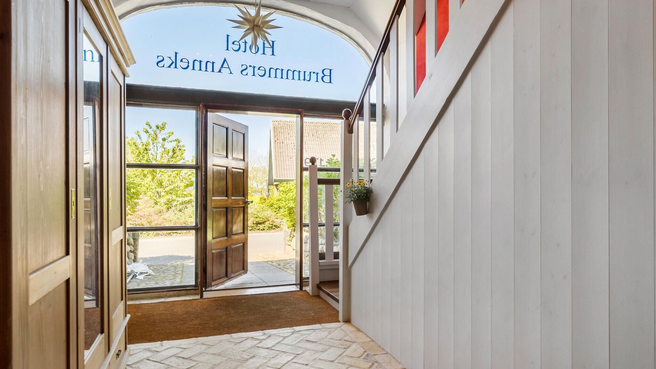 Photo of Others in Arø