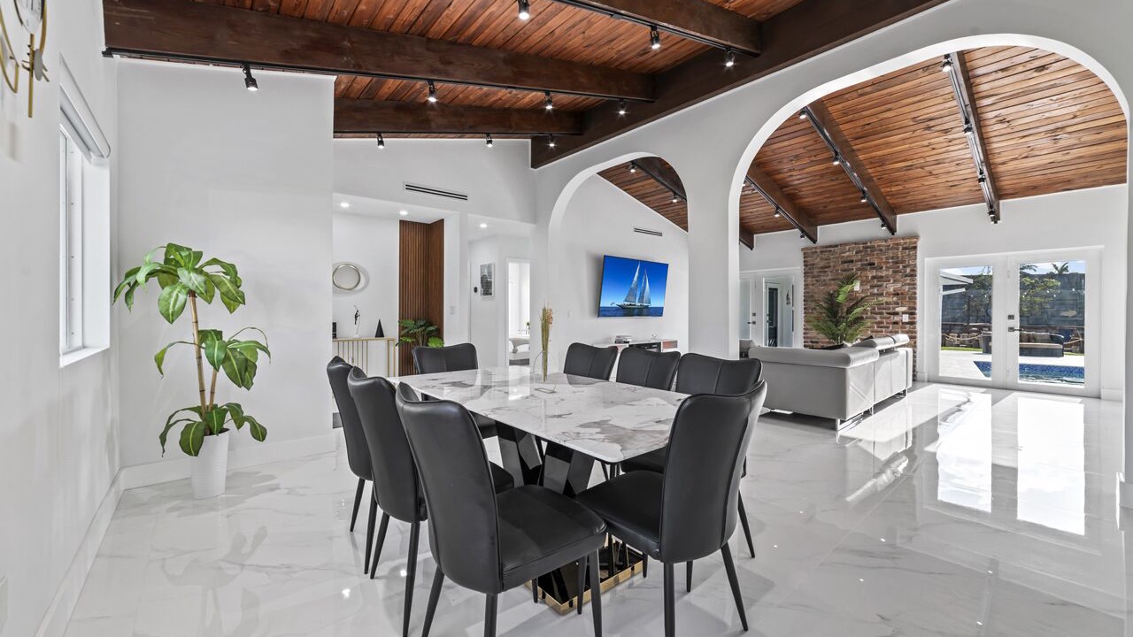 Photo of Bedroom in Miami Gardens