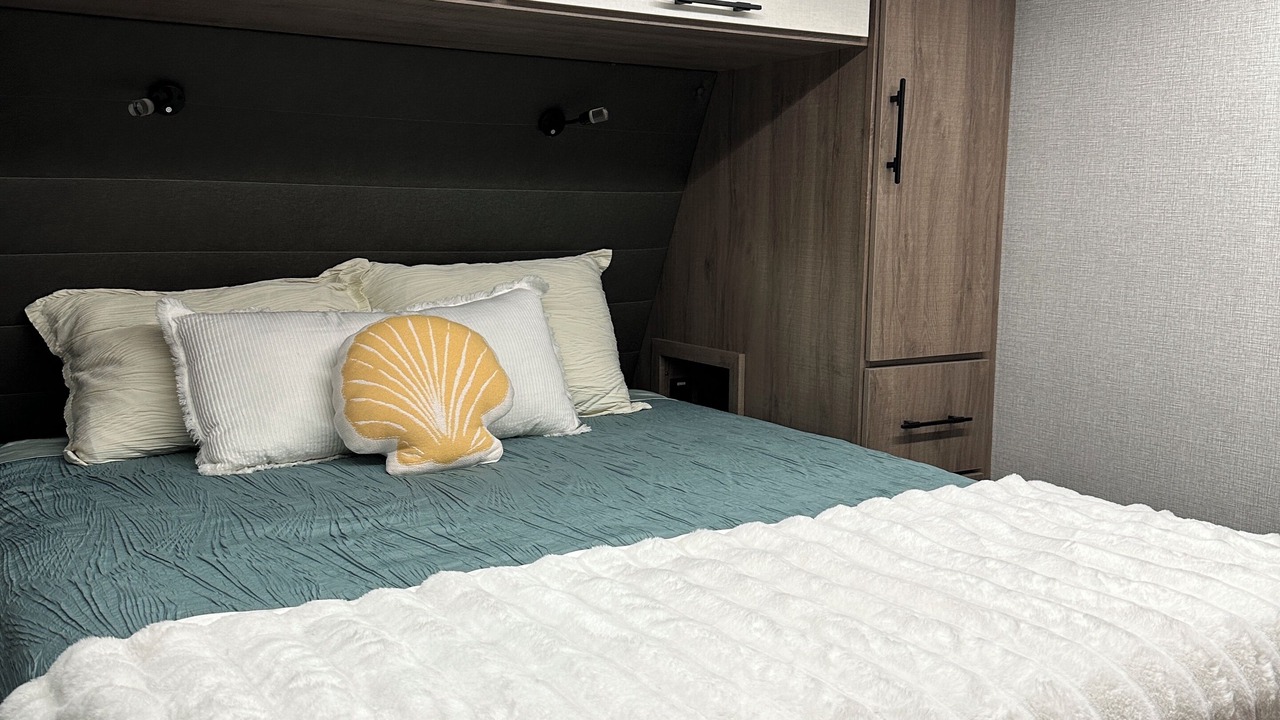 Photo of Bedroom in Neah Bay