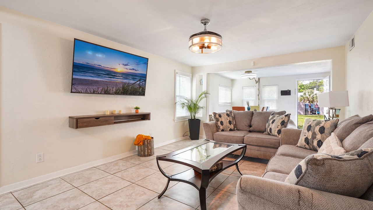 Photo of Livingroom in Seabreeze Historic District