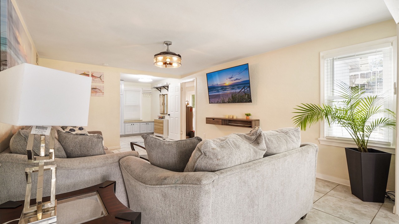 Photo of Livingroom in Seabreeze Historic District