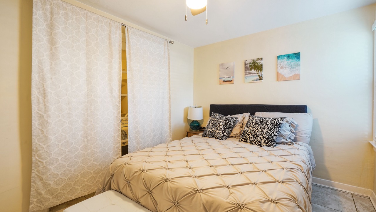 Photo of Bedroom in Seabreeze Historic District