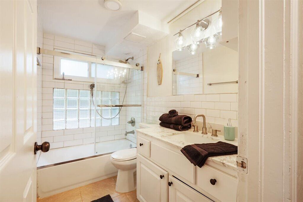 Photo of Bathroom in Seabreeze Historic District