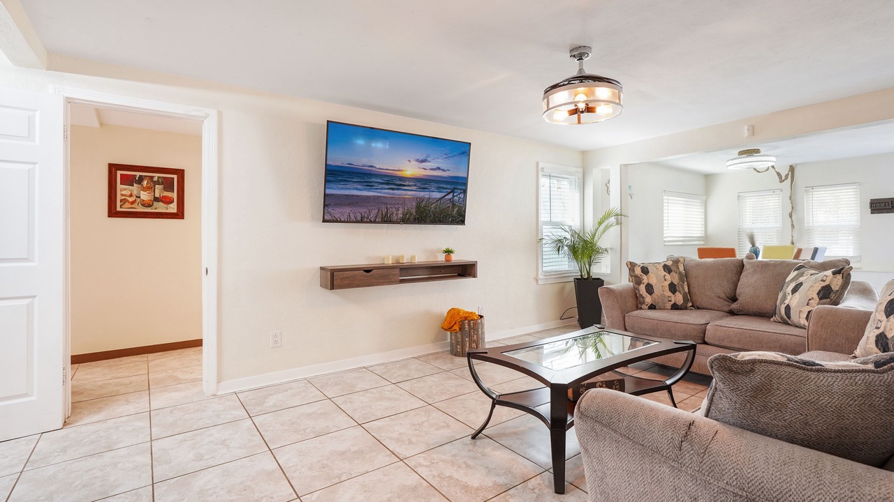 Photo of Livingroom in Seabreeze Historic District