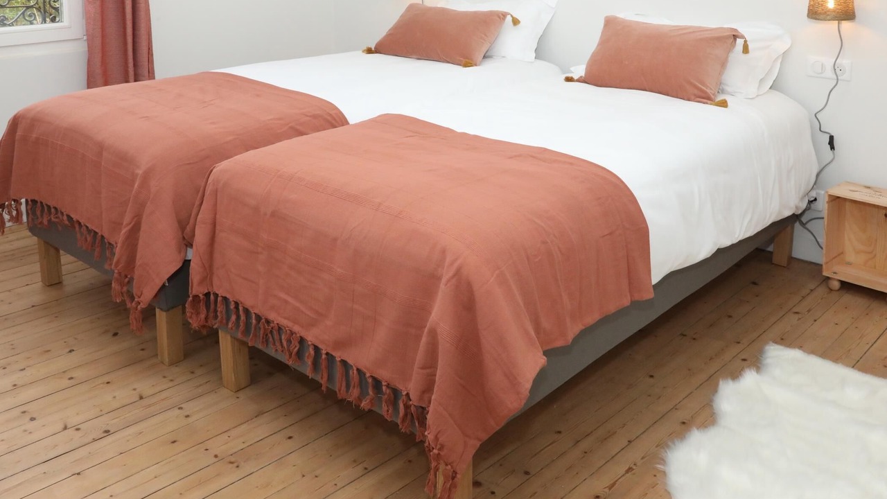 Photo of Bedroom in Courteuil