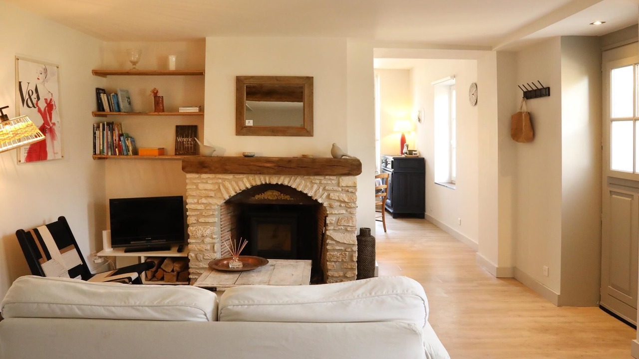 Photo of Livingroom in Courteuil