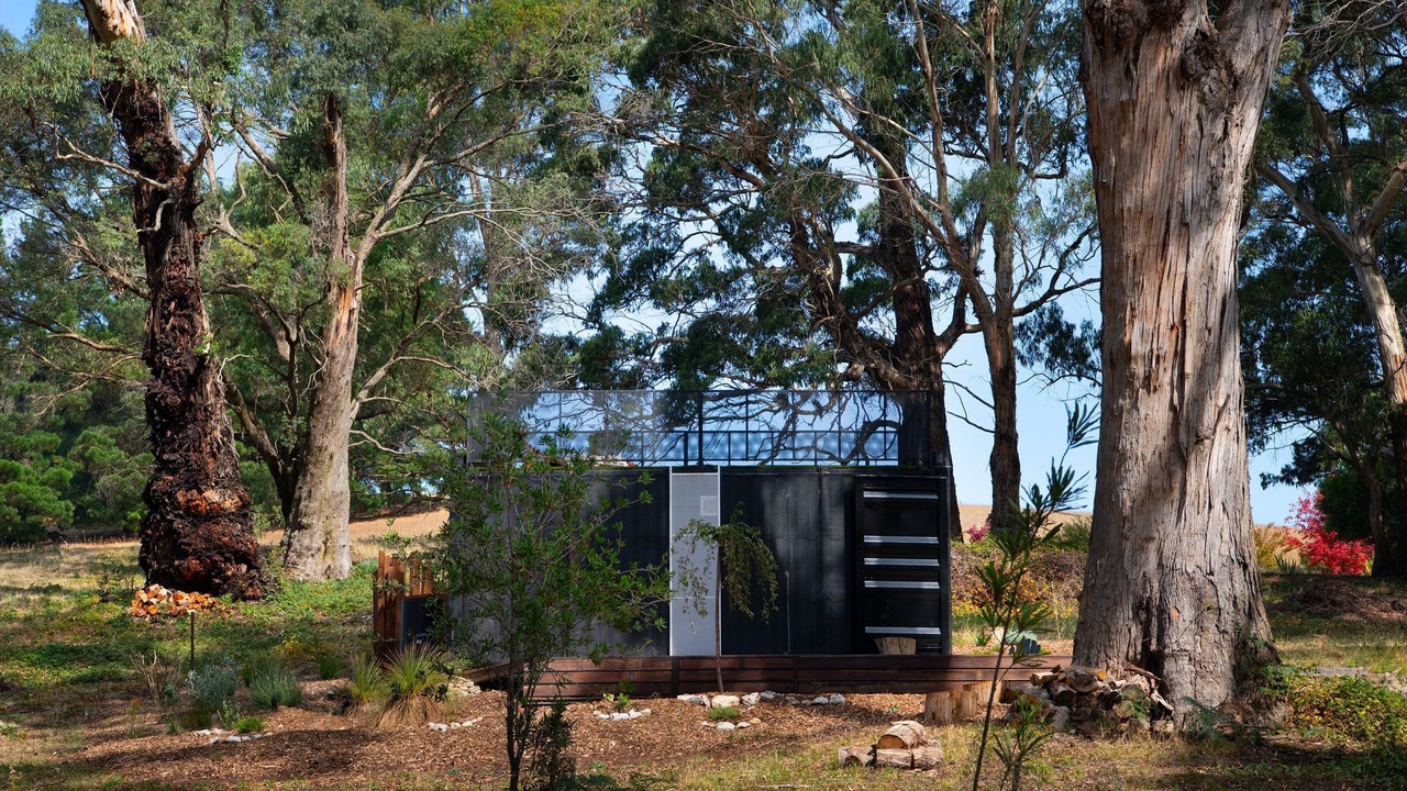 Photo of Outdoor in Musk