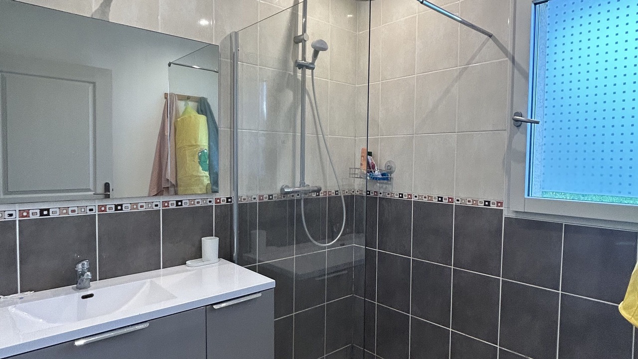 Photo of Bathroom in Rosel