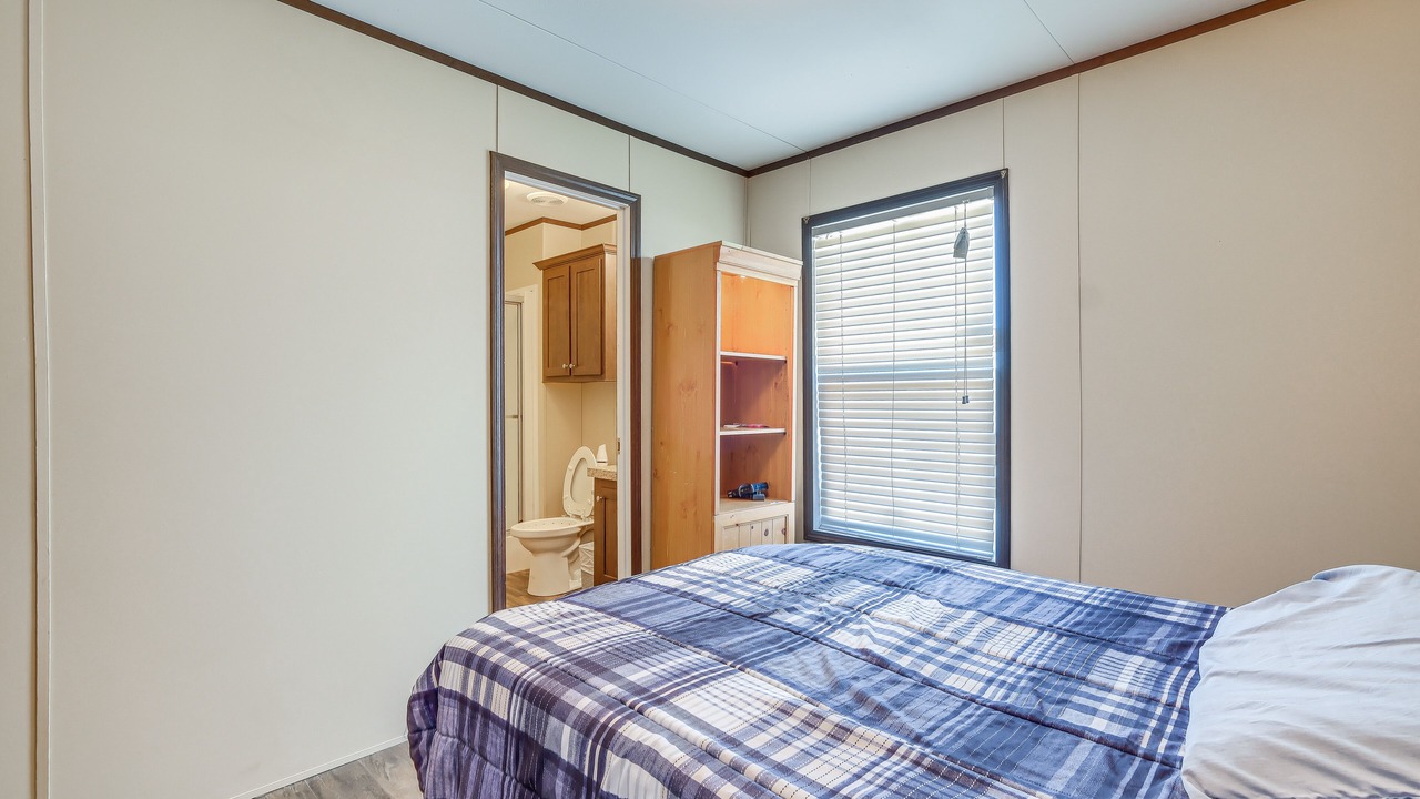 Photo of Bedroom in Girvin