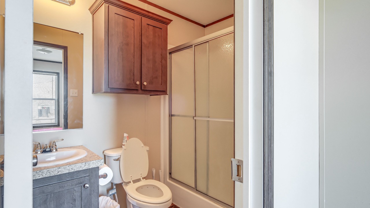 Photo of Bathroom in Girvin
