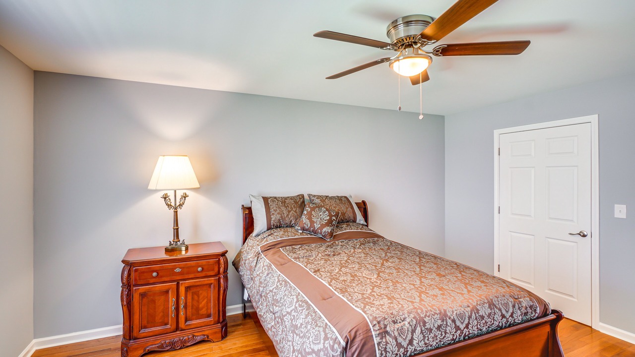 Photo of Bedroom in Lyndon