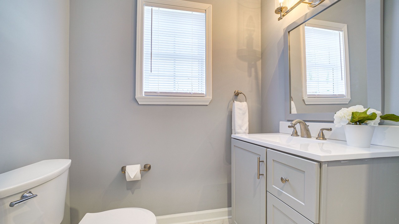 Photo of Bathroom in Lyndon