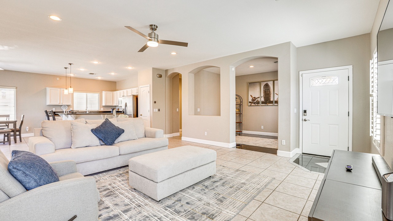 Photo of Livingroom in Coldwater Springs
