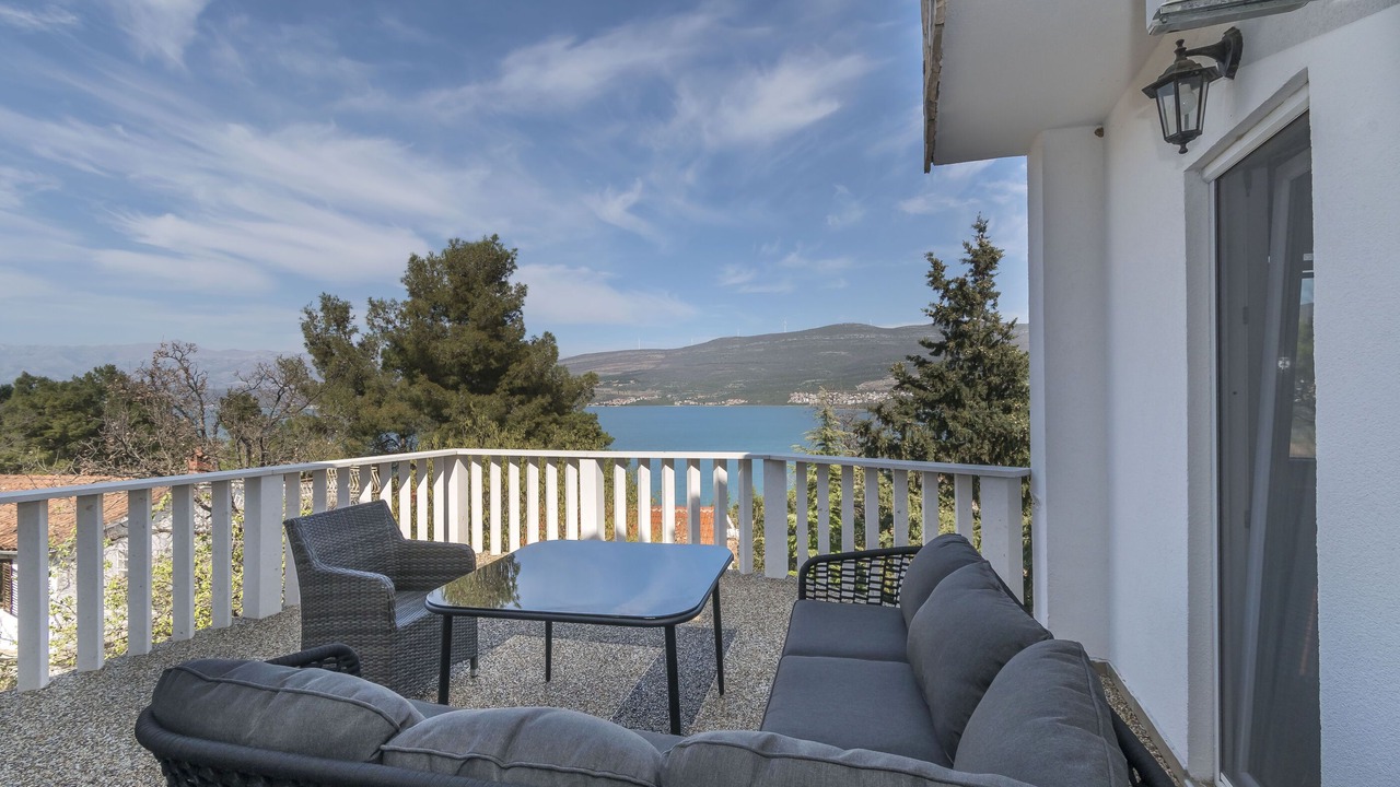 Photo of Patio Balcony in Donji Karin