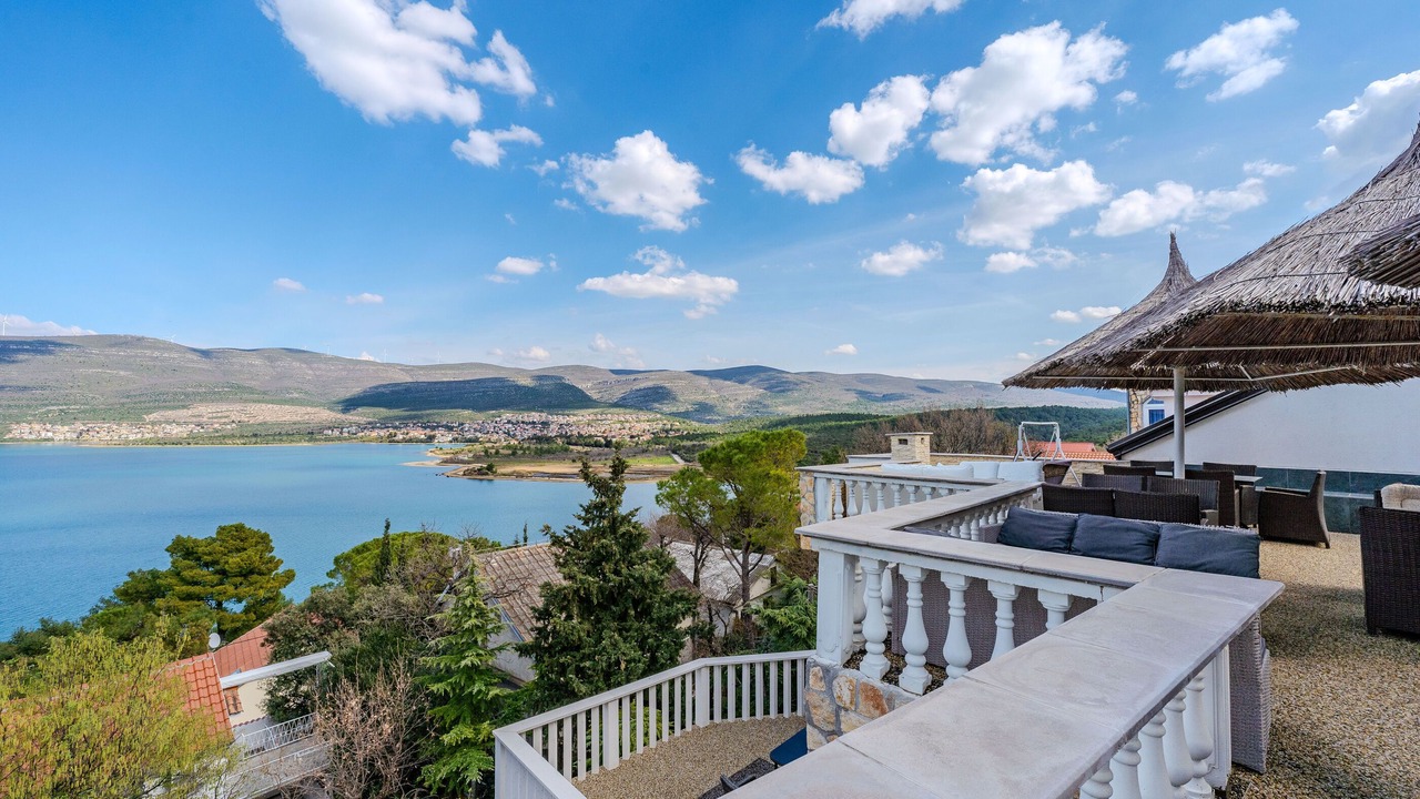 Photo of Patio Balcony in Donji Karin